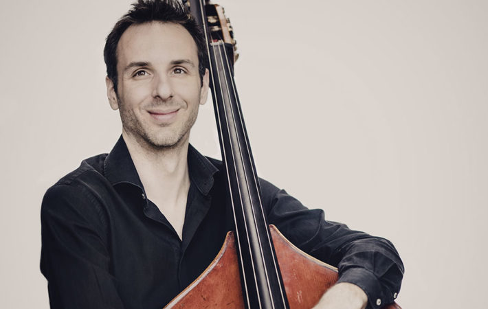 Olivier Thiery Contrebassiste participe au festival Tons Voisins 2021 à Albi.