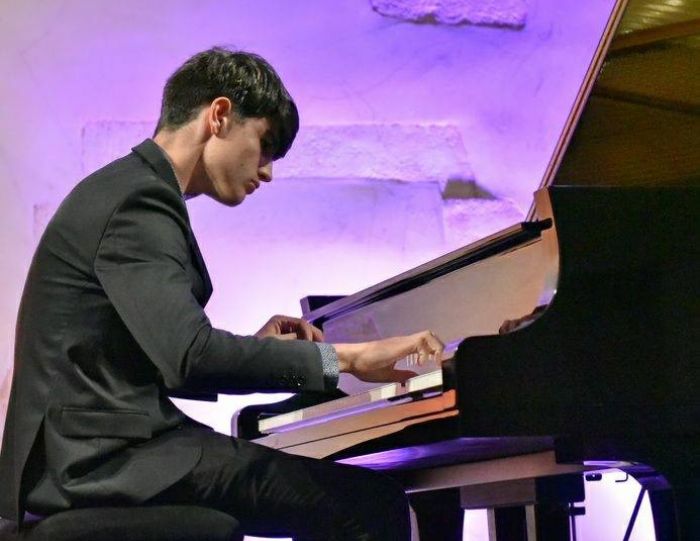 Gabriel CASSAGNES au piano
